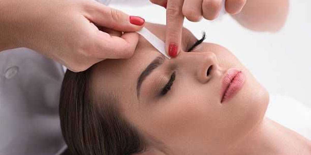 Get Highly Defined Brows with Eyebrow Threading London, Ontario